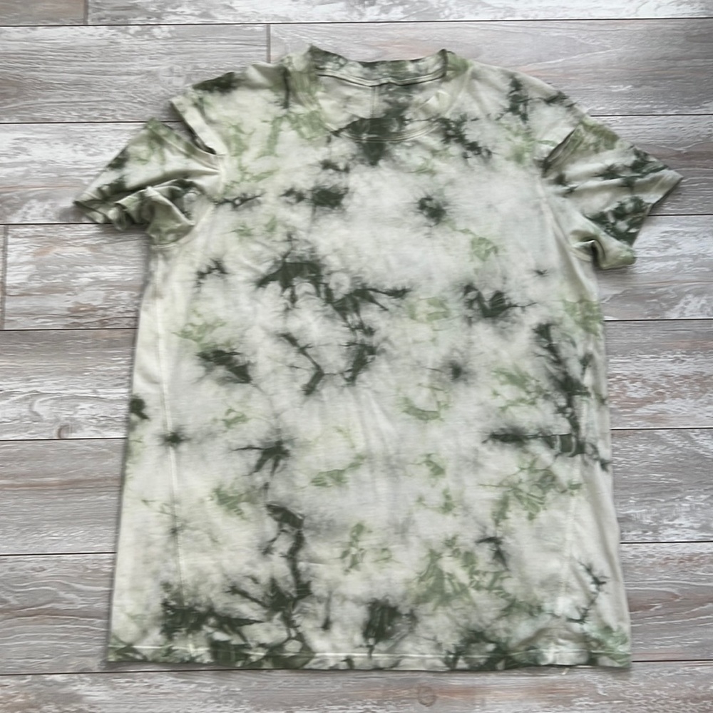 Lululemon LA All yours Cut-Out Short Sleeve Shirt!!